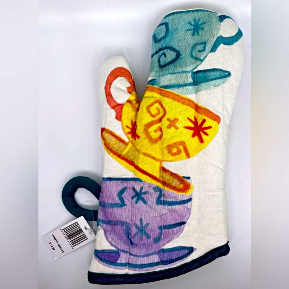 Disney Parks Alice Wonderland Mad Tea Party Cups Oven Mitt Glove Kitchen - NEW